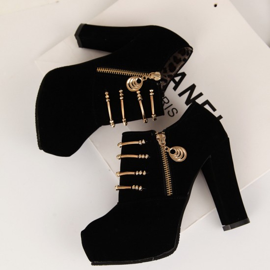 Black store heel shoes